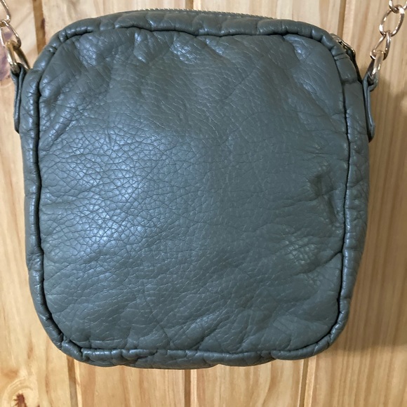 EUC - Olive green crossbody bag with gold hardware - Picture 5 of 10